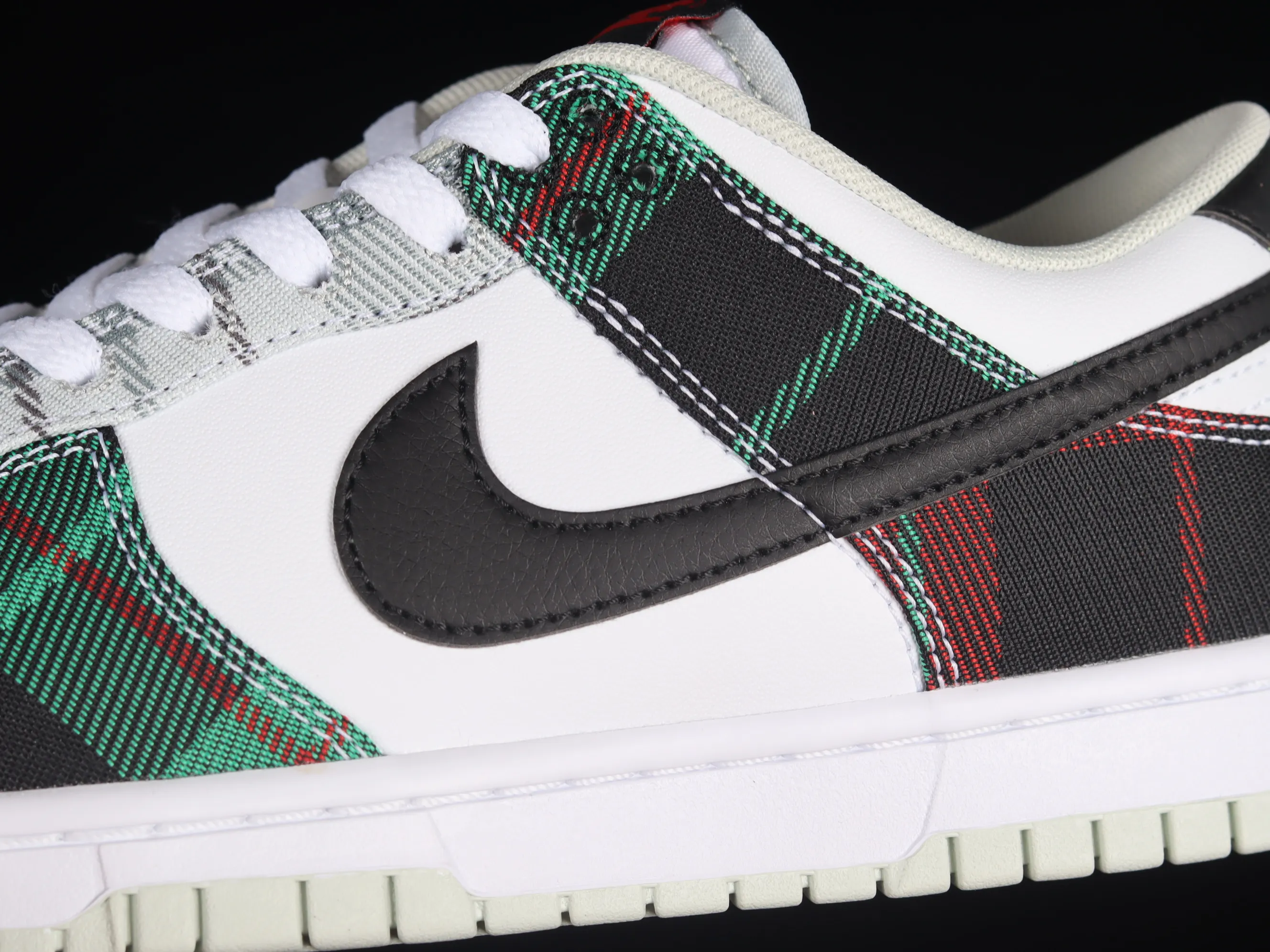 All categories Nk SB Dunk series Nk SB Dunk Low low-top sneakers Nk Dunk Low "Plaid" British style SB smashed backboard fashion casual sneakers DV0827-100